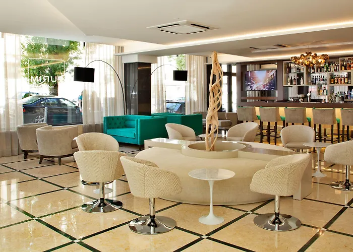 特里姆阿拉萨尔达尼亚酒店 4* Lisboa